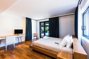 Litinus Regia Crete | 6 phòng ngủ, két bảo mật tại phòng, bàn