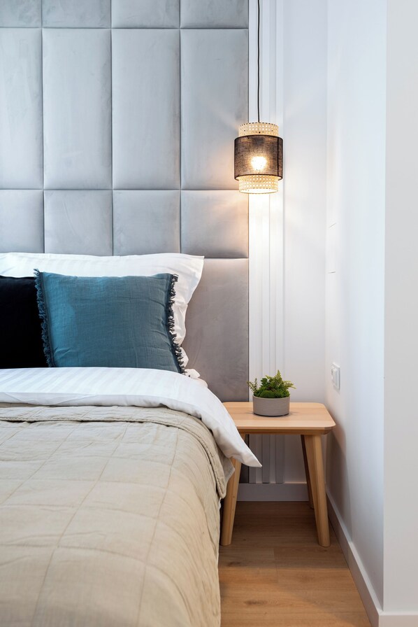 2 bedrooms, in-room safe, individually decorated, individually furnished