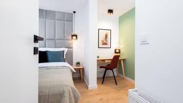 Familjelägenhet - utsikt mot staden | 2 sovrum, värdeförvaringsskåp på rummet och individuell inredning