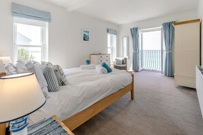 5 chambres, fer et planche à repasser, Wi-Fi gratuit, draps fournis