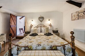 2 slaapkamers, een strijkplank/strijkijzer, gratis wifi, beddengoed