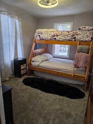 2 bedrooms, bed sheets