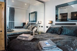 2 habitaciones, decoración personalizada y muebles diferentes