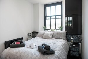 2 habitaciones, decoración personalizada y muebles diferentes 