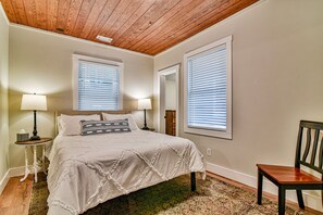 Signature-Haus, 4 Schlafzimmer, Nichtraucher, Balkon | 4 Schlafzimmer, individuell dekoriert, individuell eingerichtet