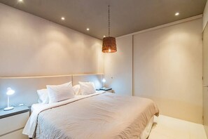 3 quartos, ferros/tábuas de passar roupa, Wi-Fi, roupa de cama