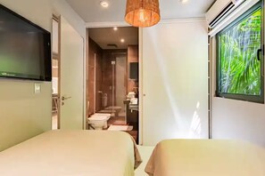 3 chambres, fer et planche à repasser, Wi-Fi, draps fournis