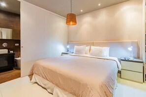 3 slaapkamers, een strijkplank/strijkijzer, wifi, beddengoed