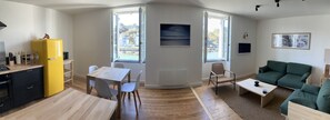 Living area - Les Hyades, port of Dahouët (Pléneuf-Val-André)