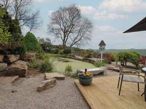 Cottage | Outdoor dining