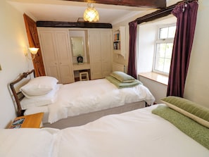 2 bedrooms, individually decorated, individually furnished, free WiFi