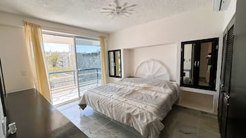 2 bedrooms, iron/ironing board, internet, bed sheets