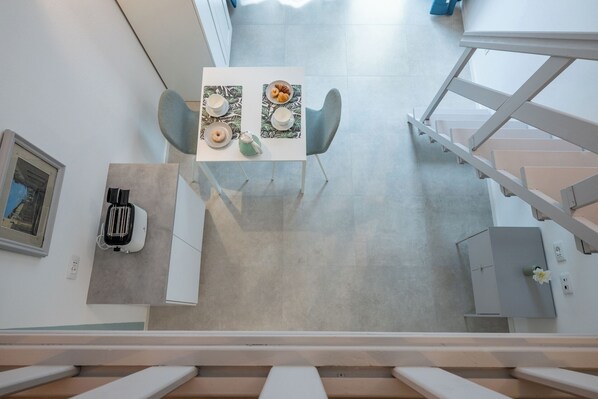 Interior - Alisea Tiny House by Pleiades Home (Livorno)