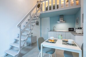 Dining - Alisea Tiny House by Pleiades Home (Livorno)