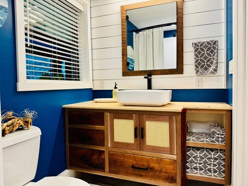 Cozy Casita with sunroom on peaceful acreage - 10 min to downtown Knoxville