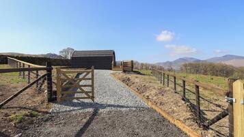 Cottage | Property grounds