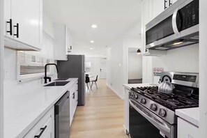Private kitchen - Charming 2BR Normal Heights Home (San Diego)