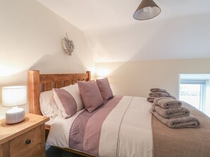 3 bedrooms, individually decorated, individually furnished, free WiFi