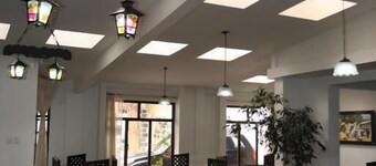 Hotel Makroz Colonial