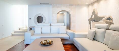 Télévision, cheminée