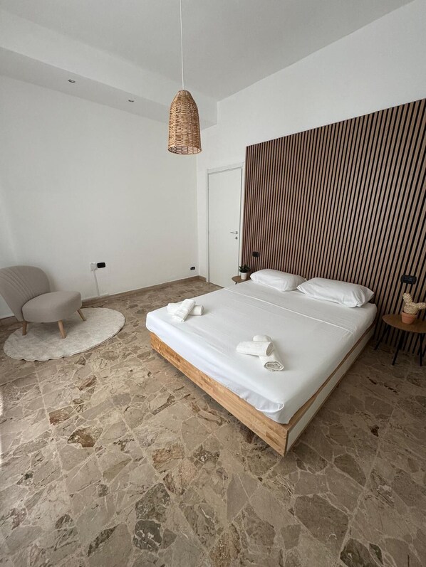 2 bedrooms, WiFi, bed sheets