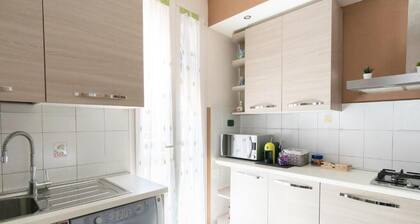 Ele's Apartment One step away from La Spezia Central Station.