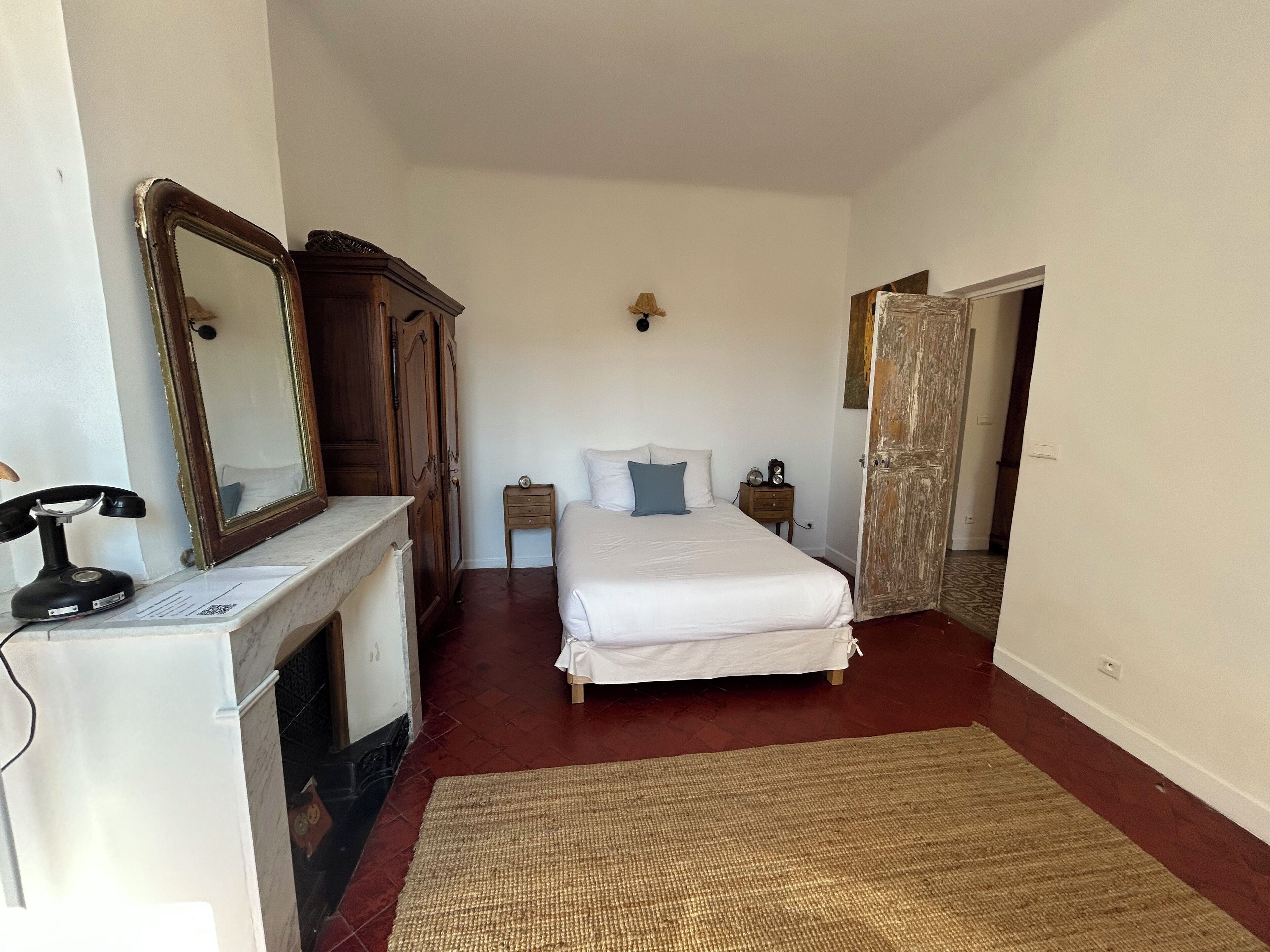 5 bedrooms, iron/ironing board, travel crib, WiFi