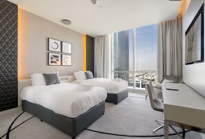 2 habitaciones, escritorio, tabla de planchar con plancha y wifi gratis 