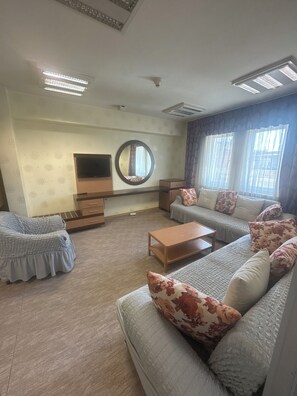 Standard Apartment for 6 people | Minibar, desk, laptop workspace, free WiFi - Edremit Körfez Turizm (Edremit)