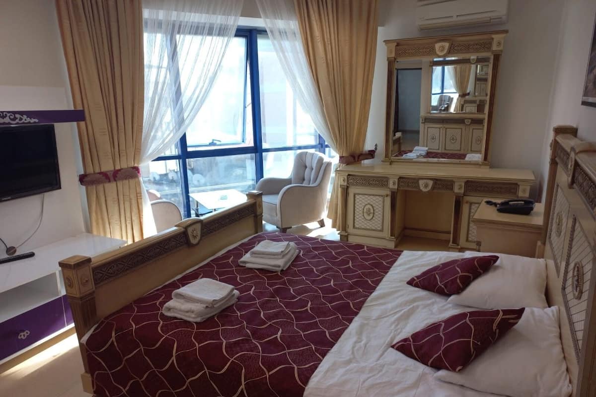 Standard Max 2 person room | 1 bedroom, minibar, desk, laptop workspace
