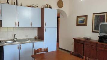 Forno, piano cottura, lavastoviglie