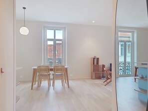 Interior - N&J - PEPYTE - Design - Near Beach  (Niza)