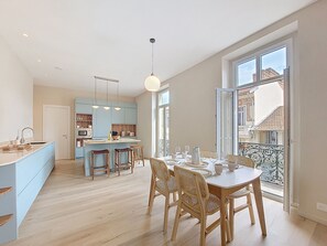 Dining - N&J - PEPYTE - Design - Near Beach  (Niza)