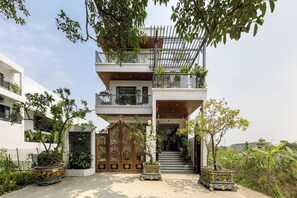 Fachada de la propiedad