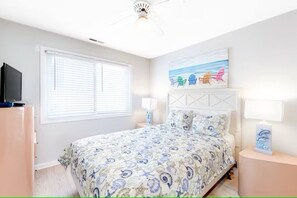 3 habitaciones, tabla de planchar con plancha, wifi y ropa de cama 