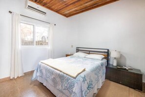 2 chambres, fer et planche à repasser, accès au Wi-Fi (inclus)