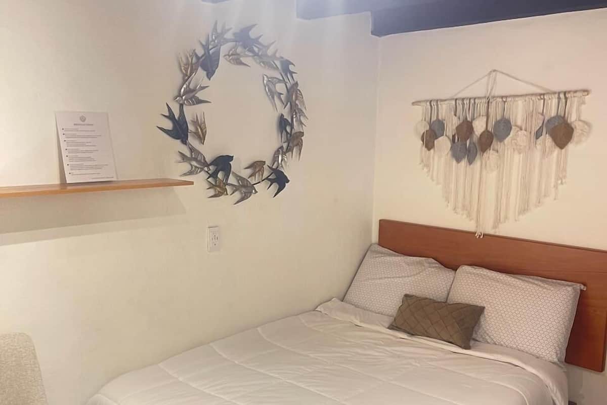 Economy Suite | 1 bedroom, premium bedding, down duvets, memory-foam beds