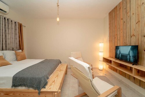 Danshari Room B-2 (Parking-Breakfast included) Malecon-Beaches 10 minutes away