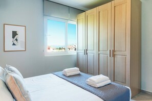 3 bedrooms, WiFi, bed sheets - Το Serenite Maison είναι στη Λευκίμμη και απέχει 2,7 χλμ από Παραλία Αλυκές. (Λευκίμμη Κέρκυρα)