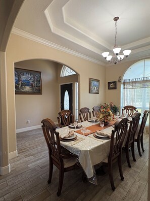 Dining - This beautiful Charming 3-bedroom house with WiFi, AC in lovely San Marcos (San Marcos)