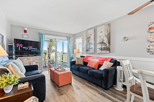 Oceanfront 2 BR Villa-Pool-Corner Balcony-King Bd