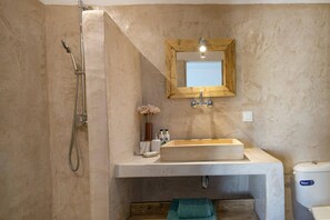 Hair dryer, towels
