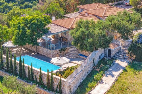 Villa Dassos by Villa Plus