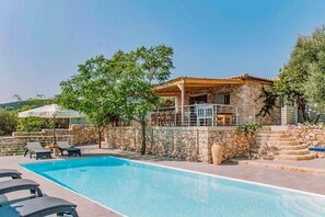 Pool - Villa Dassos by Villa Plus (Ionian Islands)