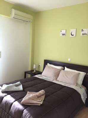 2 chambres, fer et planche à repasser, lit parapluie, Wi-Fi