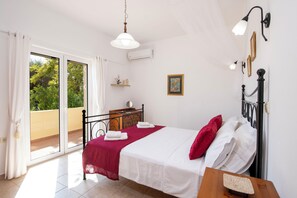 2 chambres, fer et planche à repasser, Wi-Fi gratuit, draps fournis