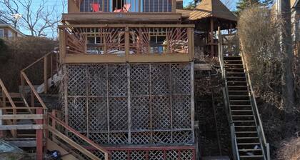 Charming 4-bedroom cottage on peaceful Sunset Island