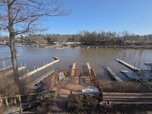 Property grounds - Charming 4-bedroom cottage on peaceful Sunset Island (Wilson)