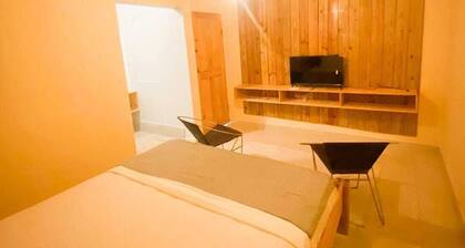 Danshari Room B-3 (Parking-Breakfast included) Malecon-Beaches 10 minutes away