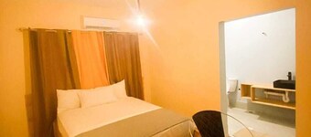 Danshari Room B-3 (Parking-Breakfast included) Malecon-Beaches 10 minutes away